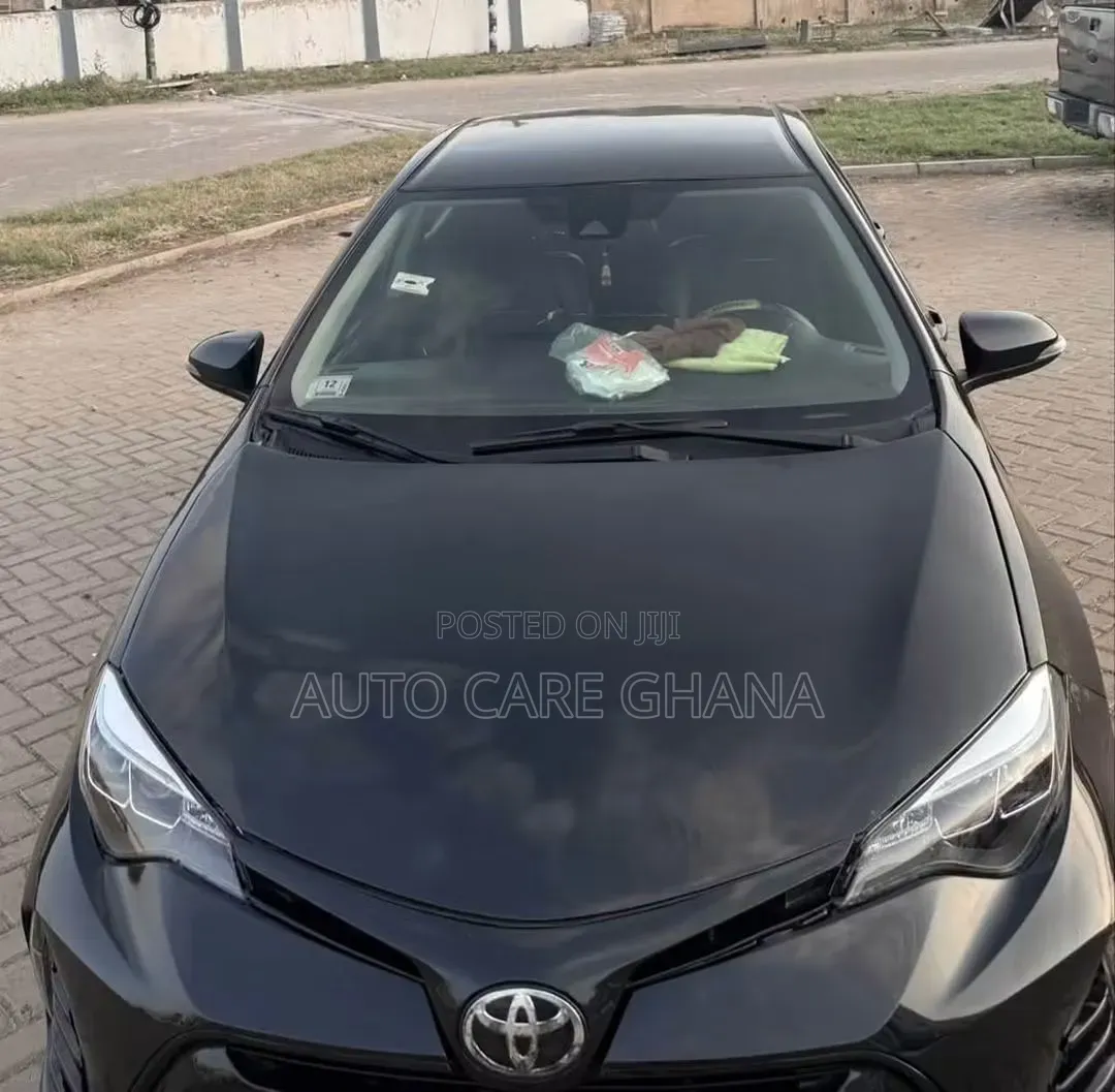 Toyota Corolla SE 4dr Sedan (1.8L 4cyl CVT) 2017 Matt Black