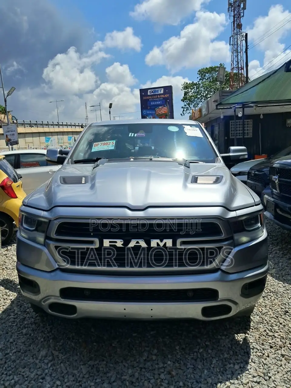 Dodge RAM 2022 Silver