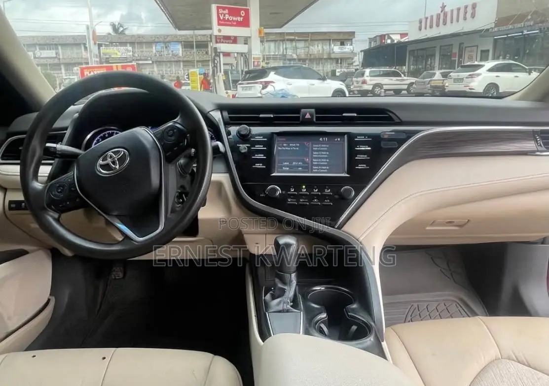 Toyota Camry 2018 Burgundy