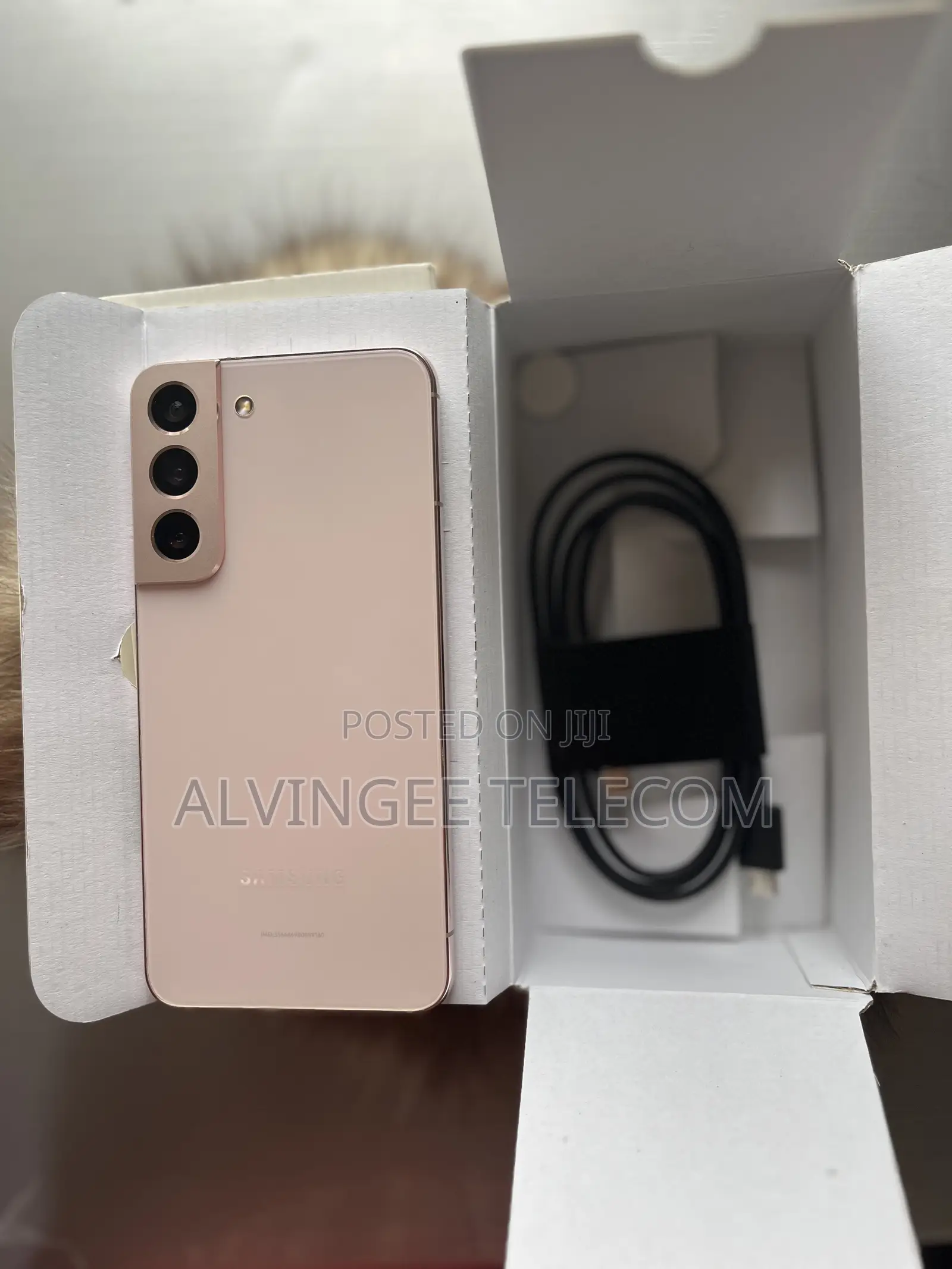 New Samsung Galaxy S22 5G 128 GB Pink