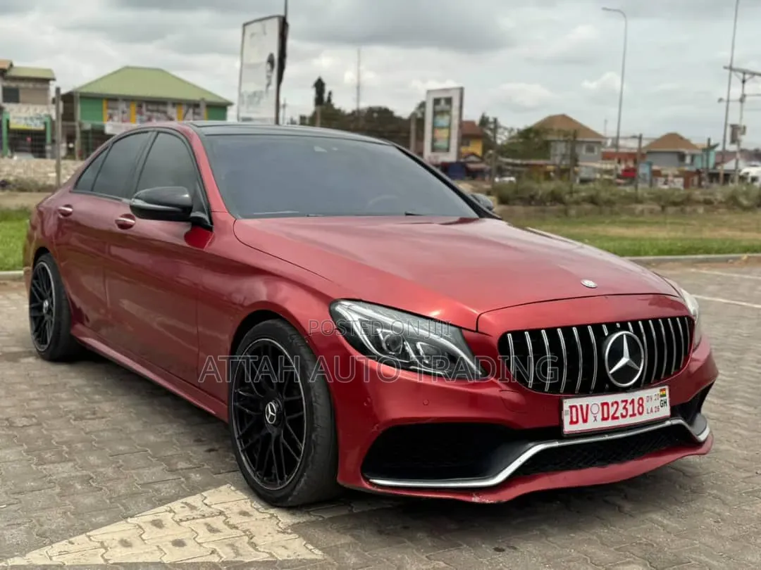 Mercedes-Benz C300 2016 Red
