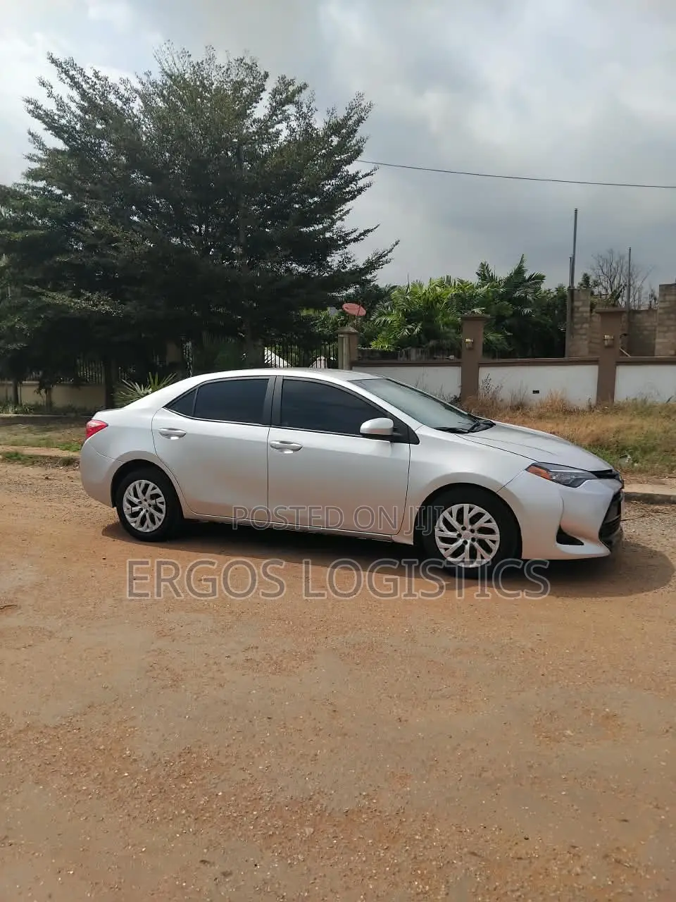 Toyota Corolla LE (1.8L 4cyl 2A) 2018 Silver