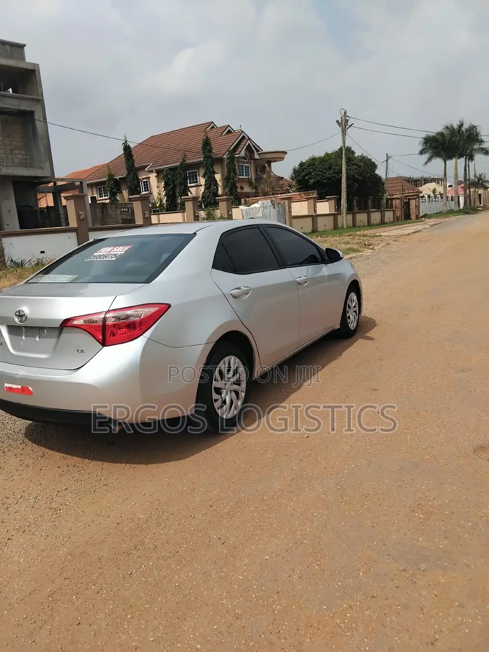 Toyota Corolla LE (1.8L 4cyl 2A) 2018 Silver