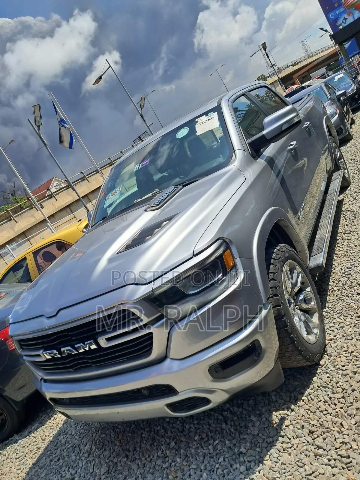 RAM 1500 2022 Silver