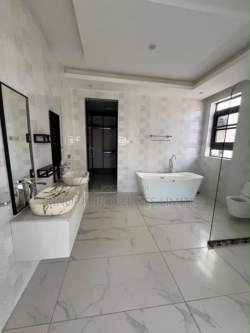 5bdrm Duplex in A&C Mall Area, East Legon for rent