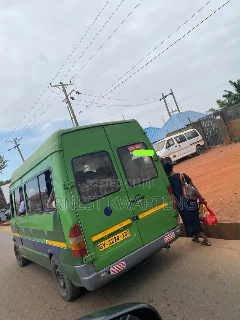 Mercedes-Benz Sprinter 2004 Green