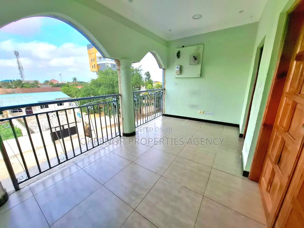 4Room Office for Rent at Spintex