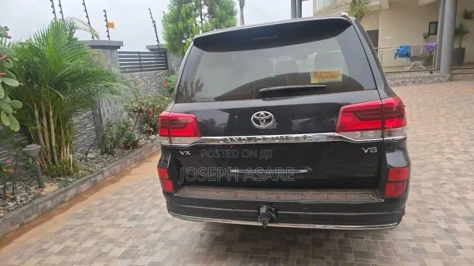 Toyota Land Cruiser 4.5 V8 VXR 2020 Black