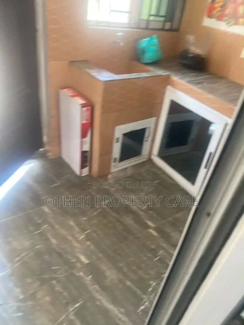1bdrm Apartment in Othen Property Care, Tesano for rent