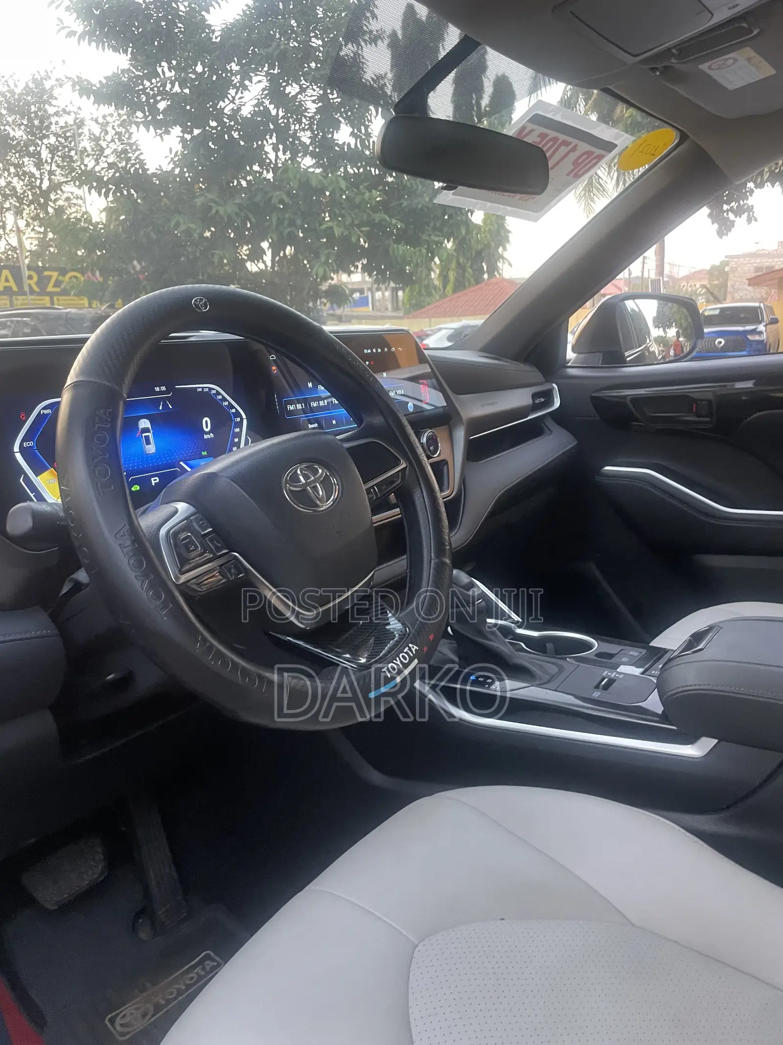 Toyota Highlander XLE 2022 Black