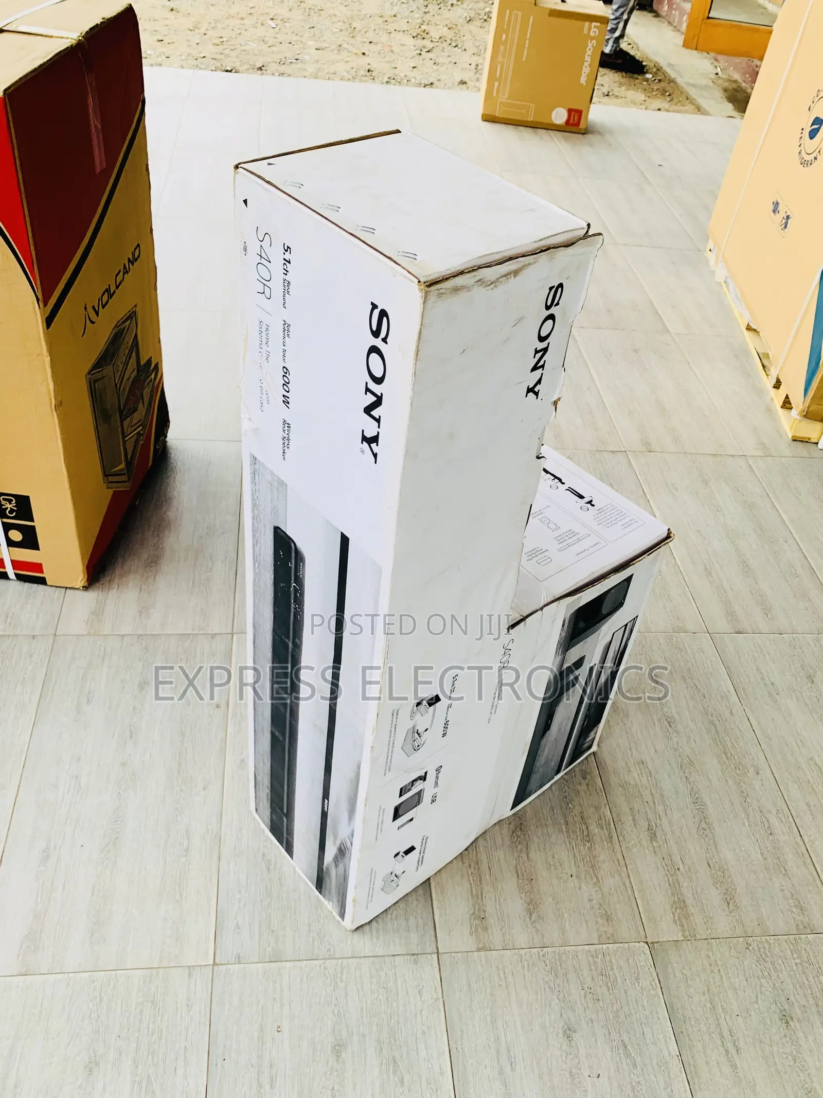 Ultra Modern Sony HT-S40R Is a 600W 5.1-Home Cinema Soundbar System