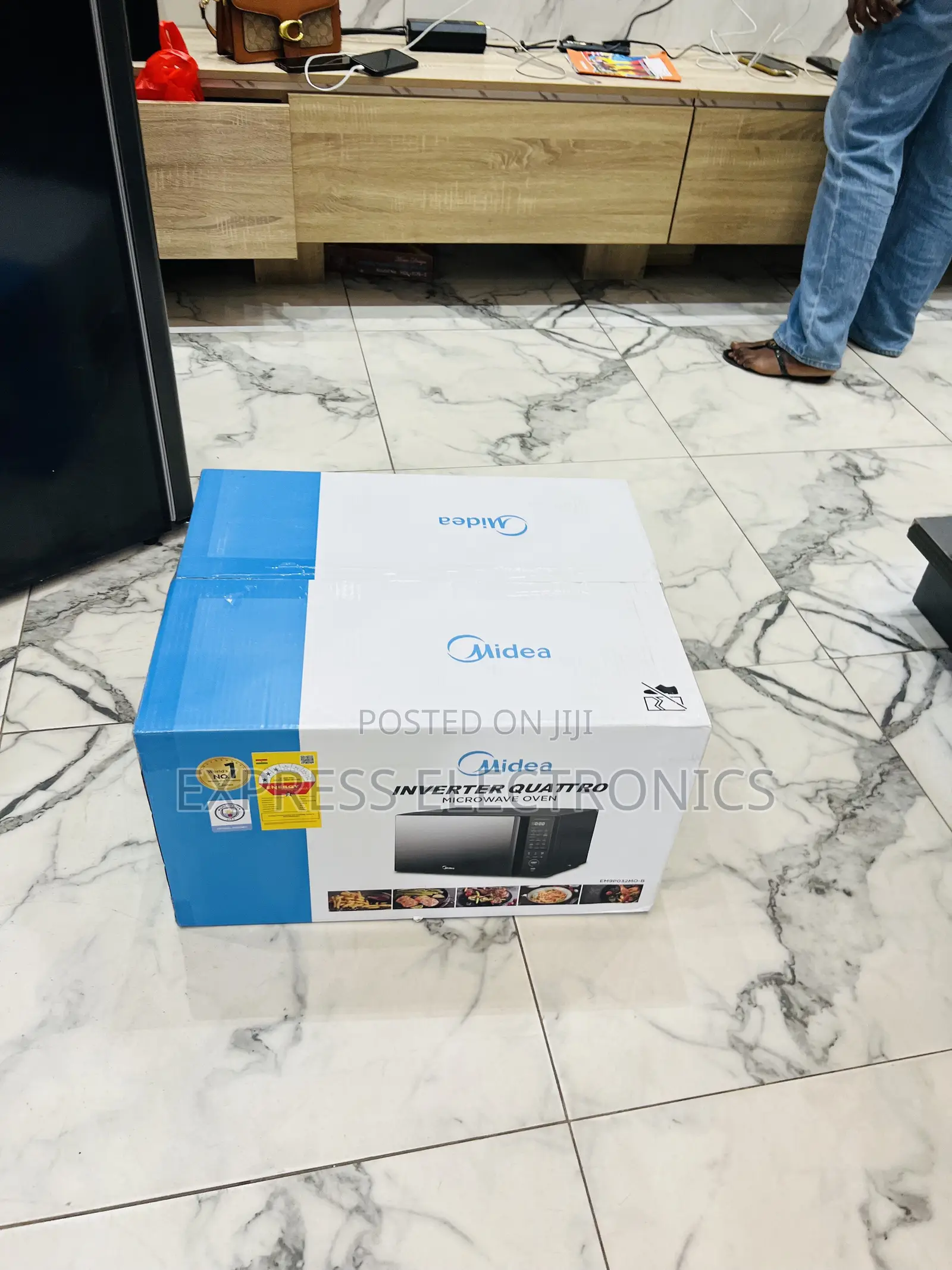 Midea 30L Solo Microwave (EM9P032MO-B)900W Countertop