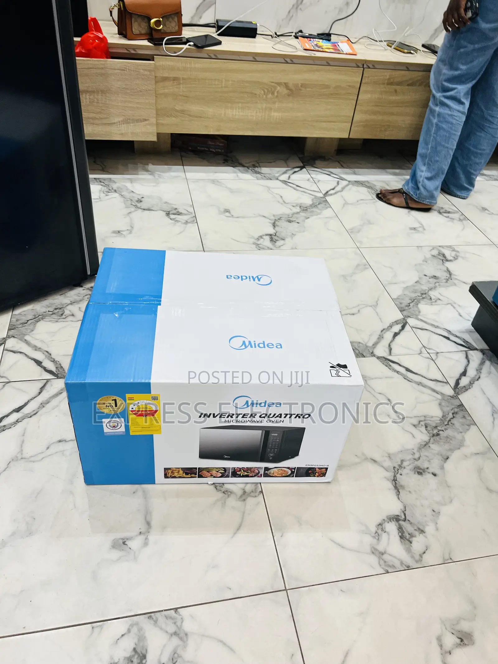 Midea 30L Solo Microwave (EM9P032MO-B)900W Countertop