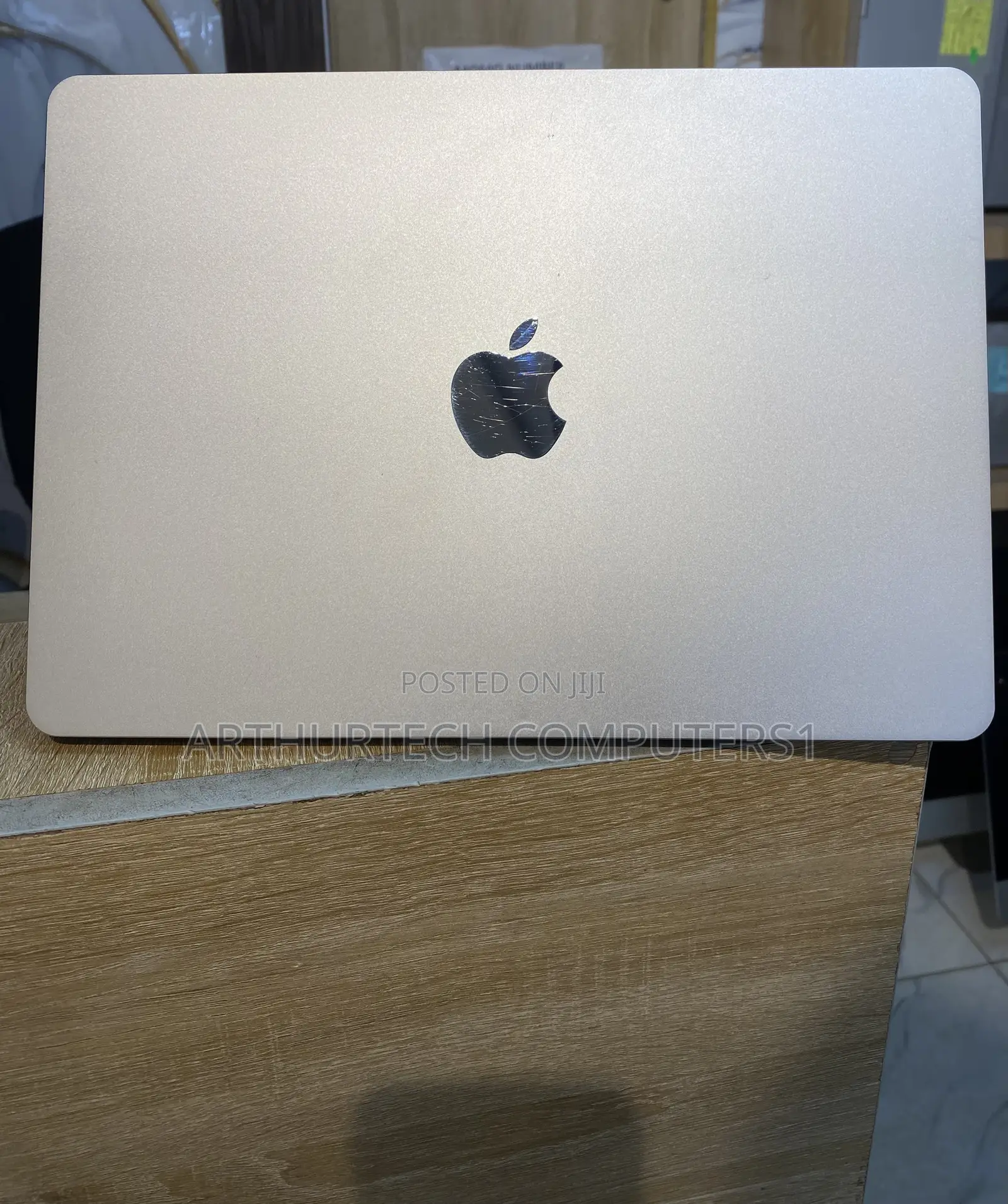Laptop Apple MacBook Air 2022 M2 8GB Apple M2 SSD 256GB