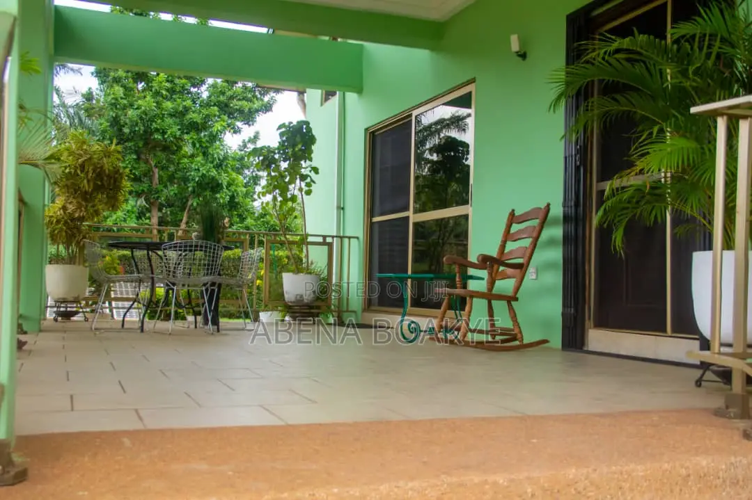 Furnished 7bdrm House in Owusu Ansah for sale
