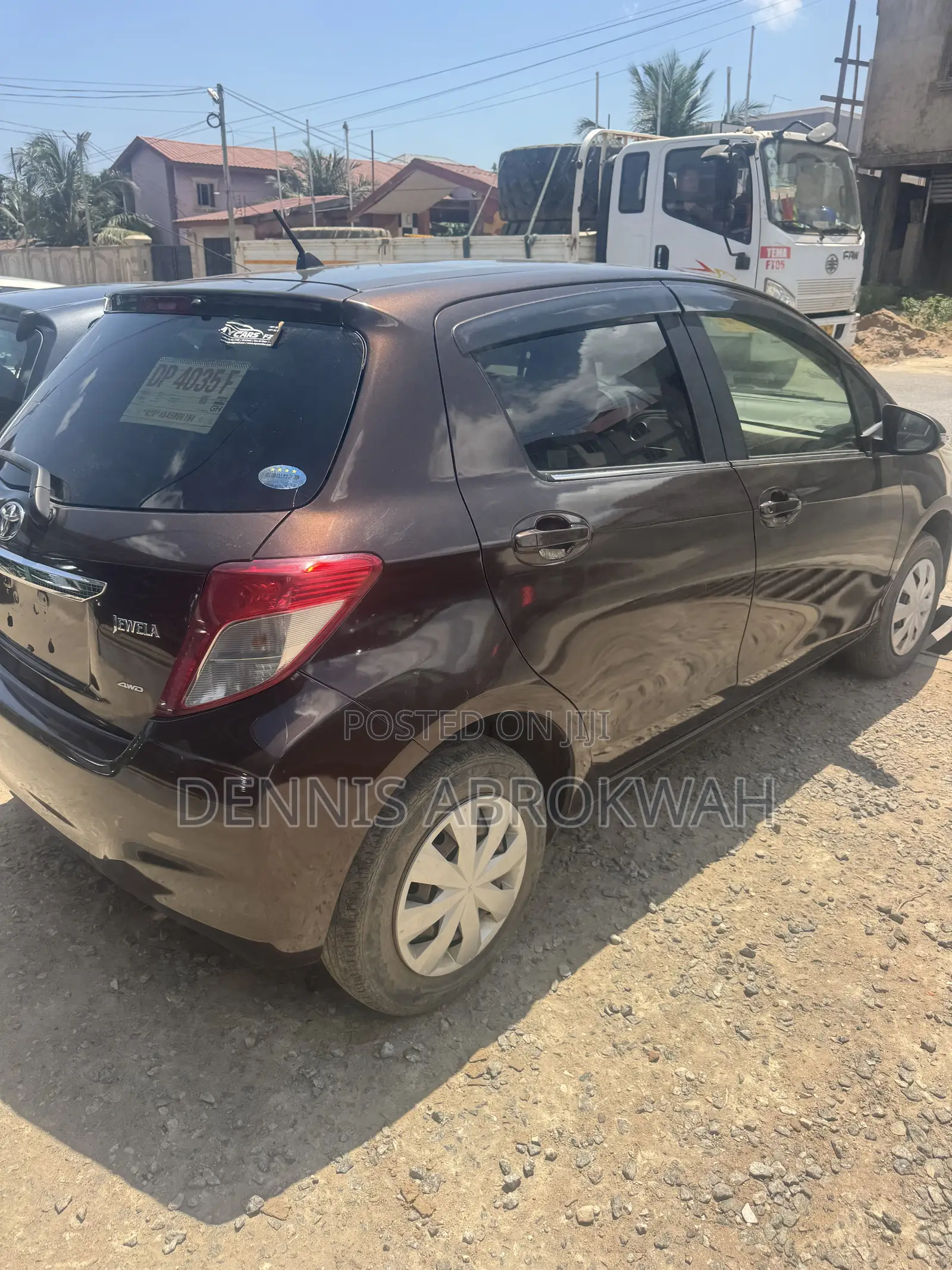 Toyota Vitz 1.3 FWD 5dr 2014 Brown