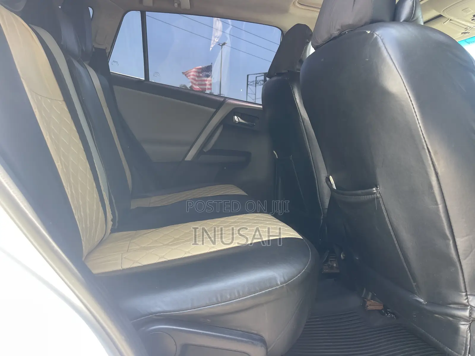 Toyota RAV4 XLE AWD (2.5L 4cyl 6A) 2017 White