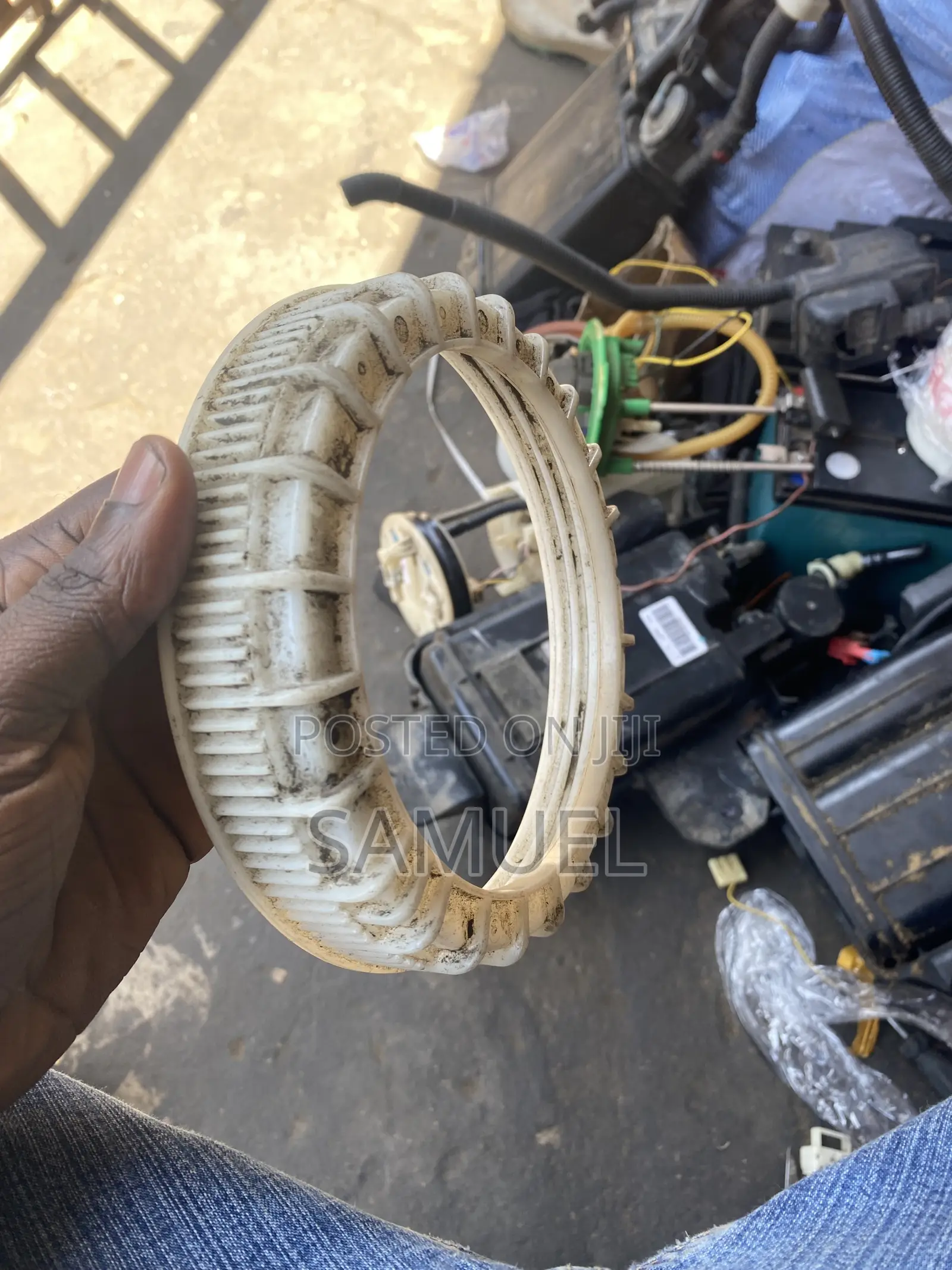 Toyota Vitz Fuel Pump Cover