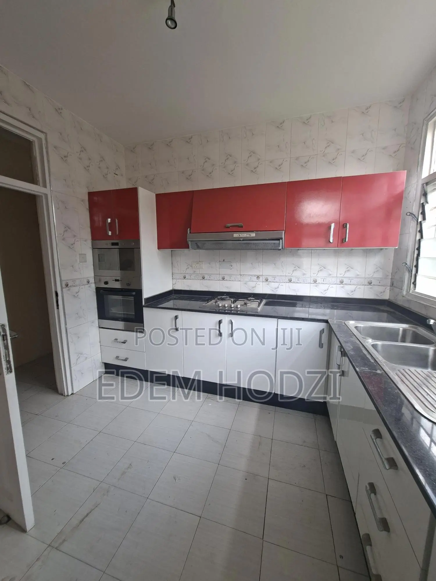 3bdrm Block of Flats in 2B Court 5, Housing Down for sale
