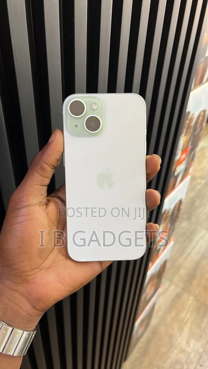 Apple iPhone 15 256 GB Green