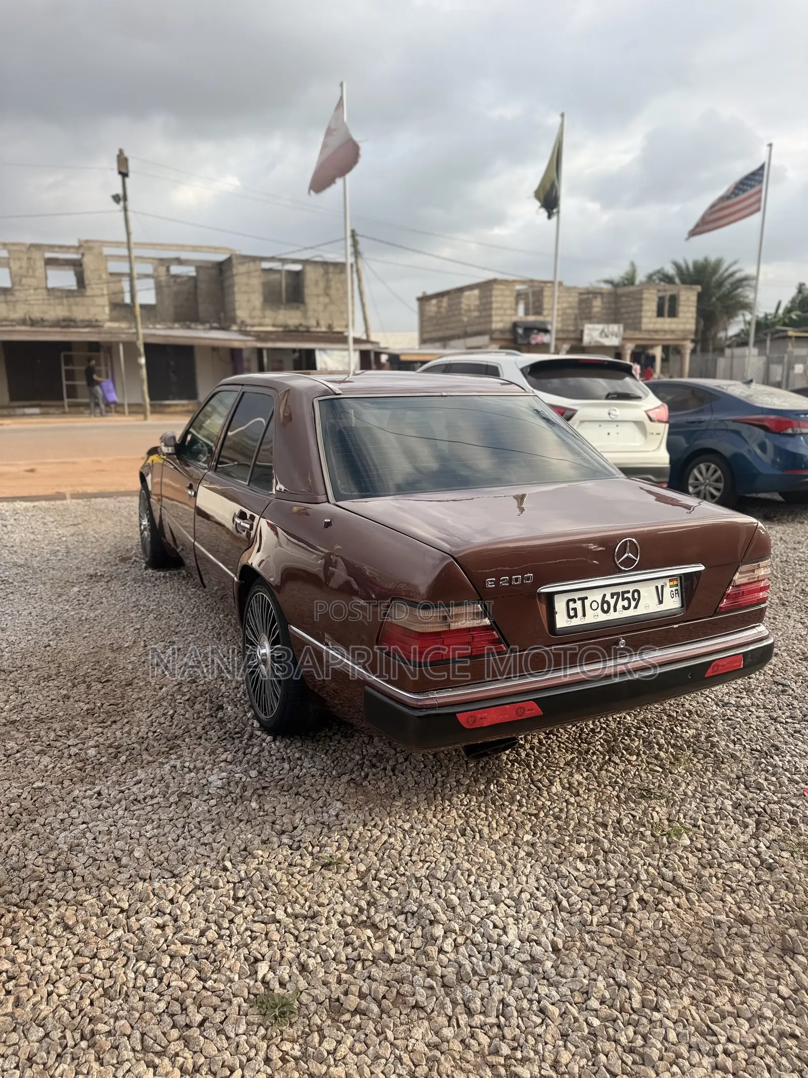 Mercedes-Benz 200E 1998 Brown