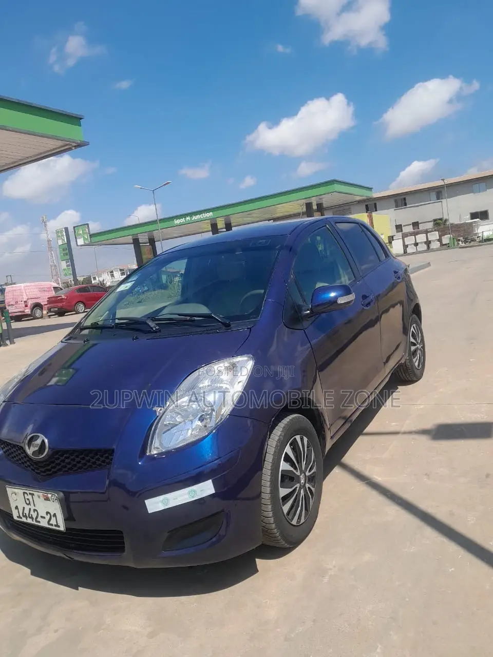 Toyota Vitz 2010 Blue