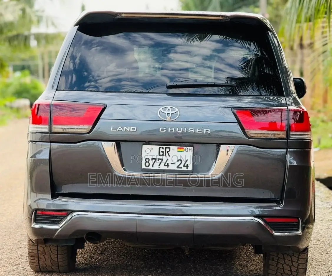 Toyota Land Cruiser 2023 Gray