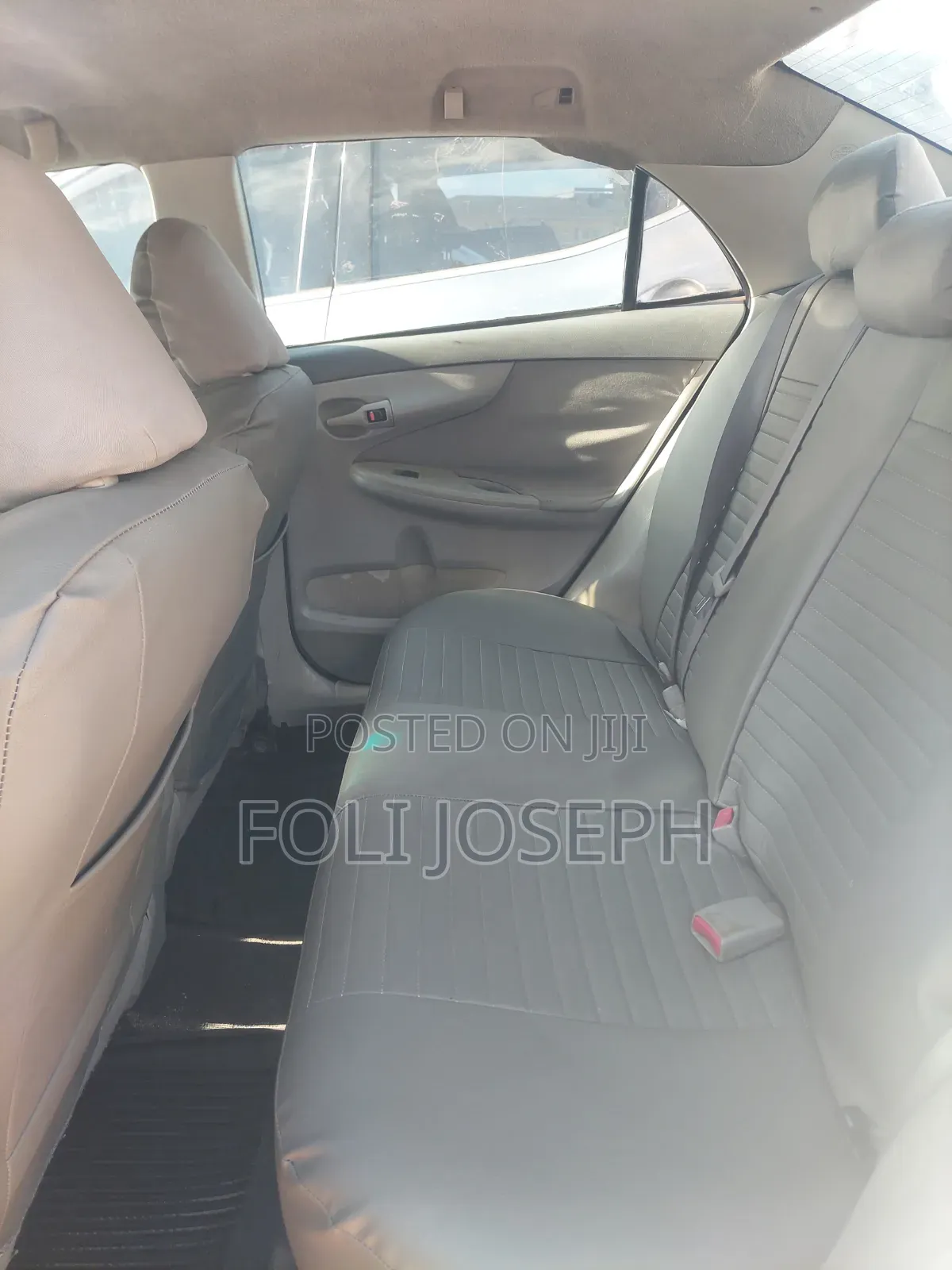 Toyota Corolla 2010 Silver