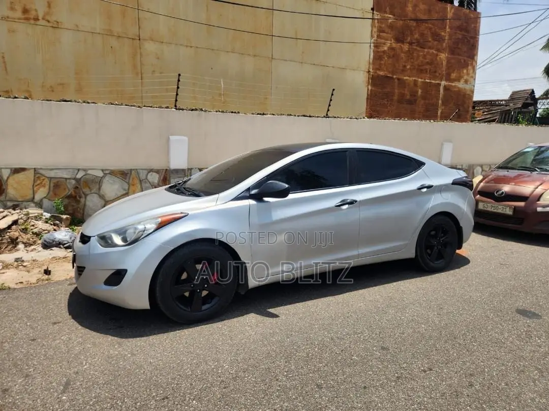 Hyundai Elantra 2013 Silver