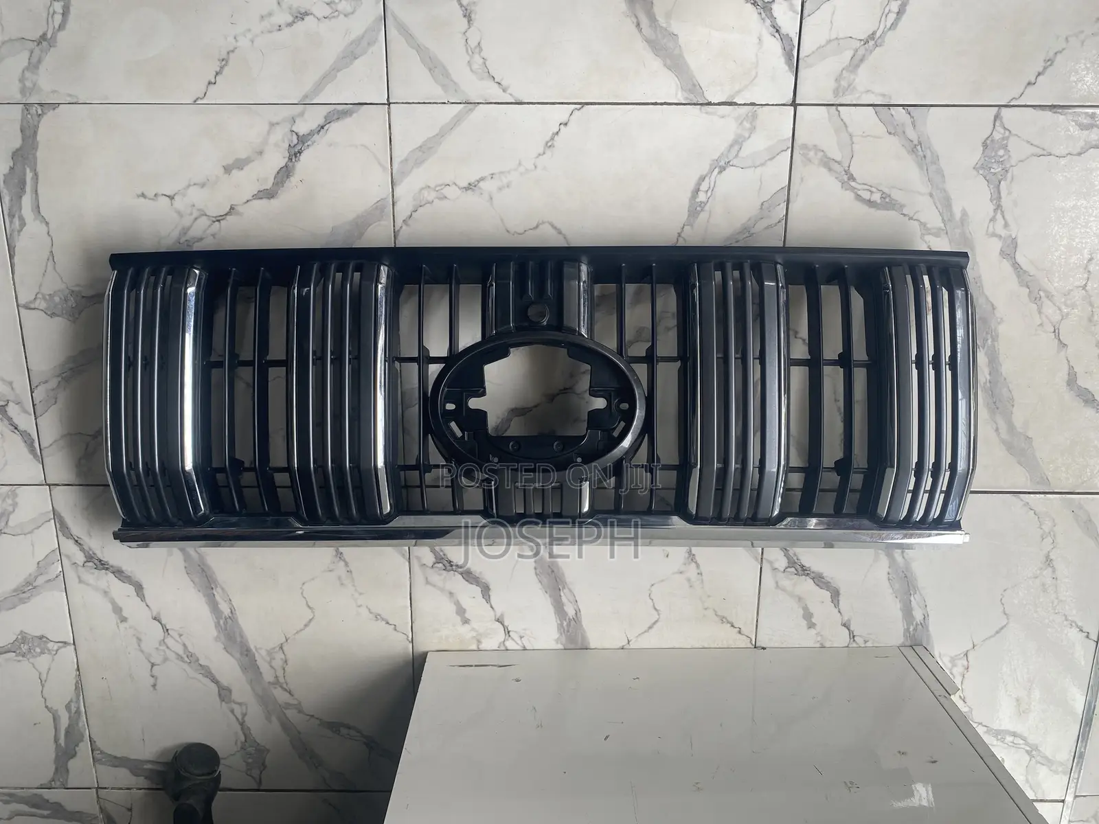 Land Cruiser Prado 2018,2019,2020,2021 Top Grille