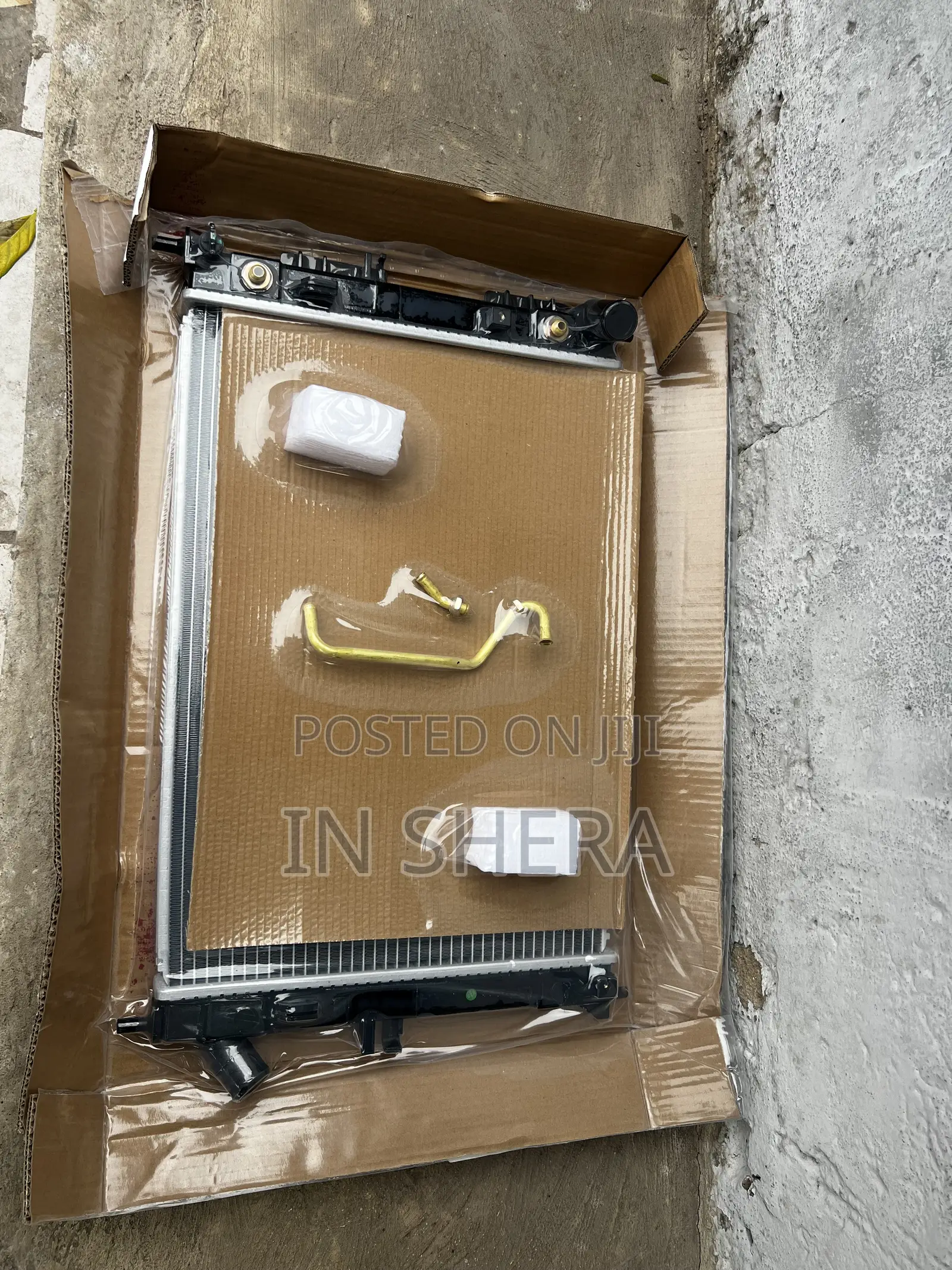 Hyundai Electra Radiator Water Tank 2011 2012 2013