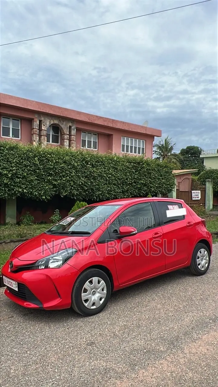 Toyota Vitz 1.5 FWD 5dr 2015 Red