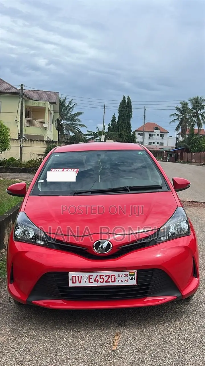 Toyota Vitz 1.5 FWD 5dr 2015 Red