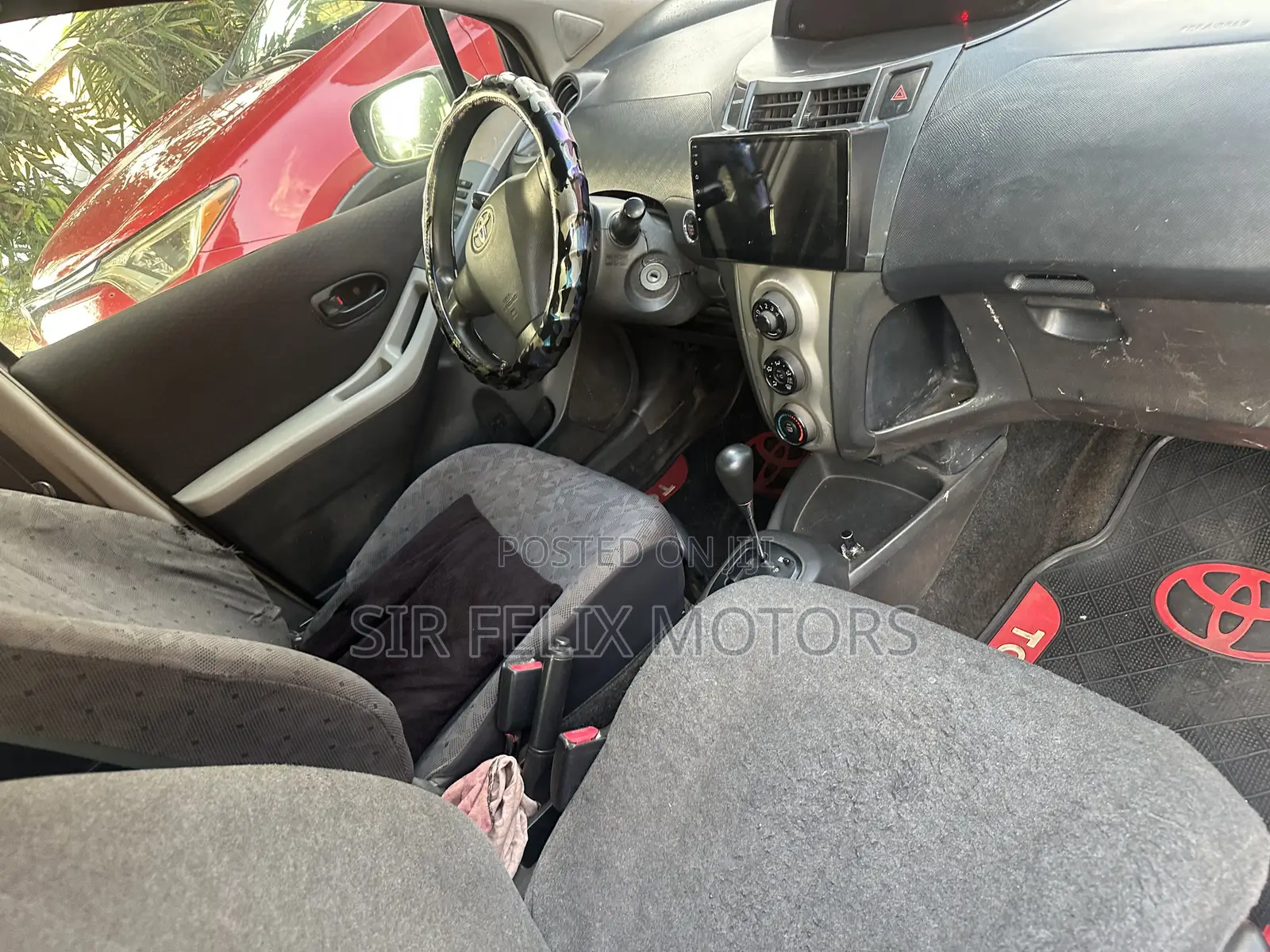 Toyota Vitz 1.0 FWD 5dr 2010 Black