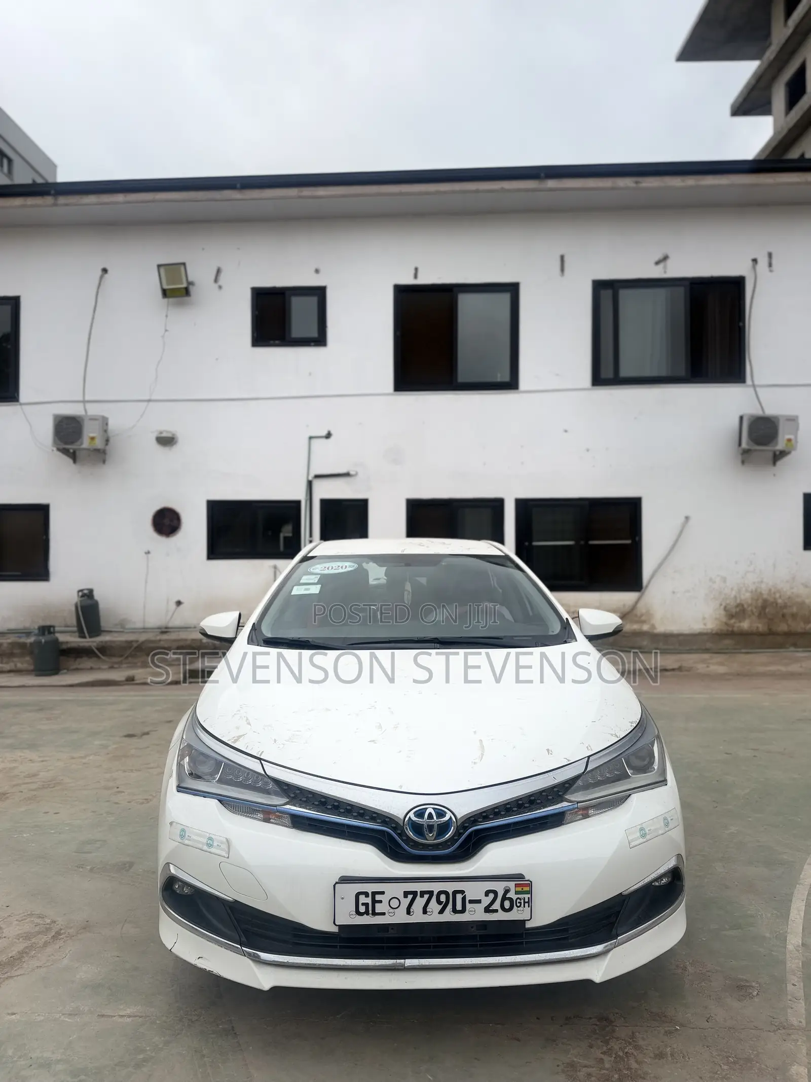 Toyota Corolla LE 2023 White