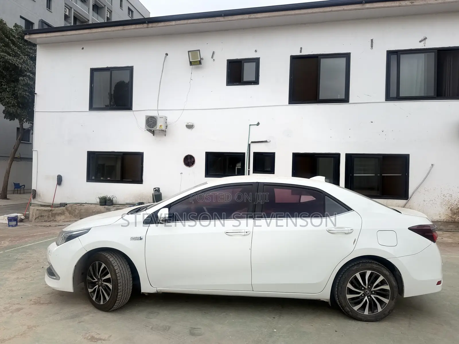 Toyota Corolla LE 2023 White