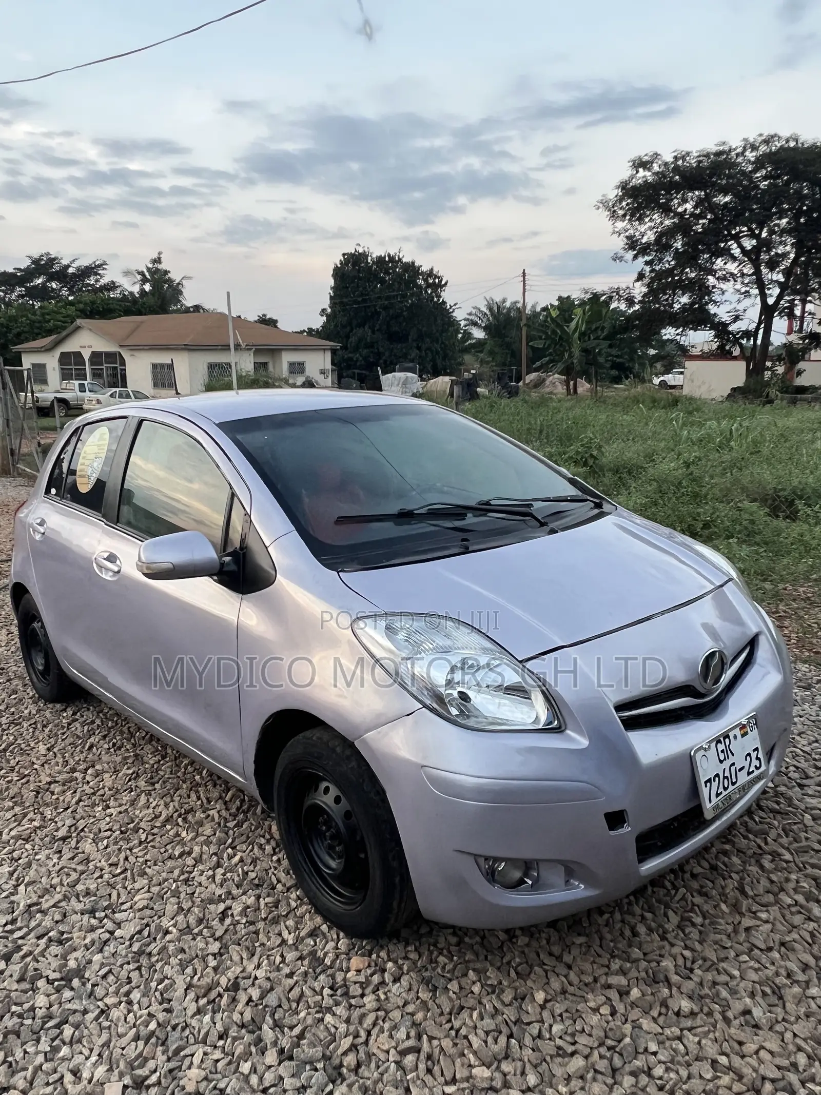 Toyota Vitz 1.5 FWD 3dr 2010 Gray