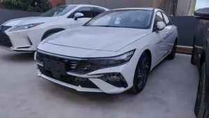 New Hyundai Elantra 2025 White