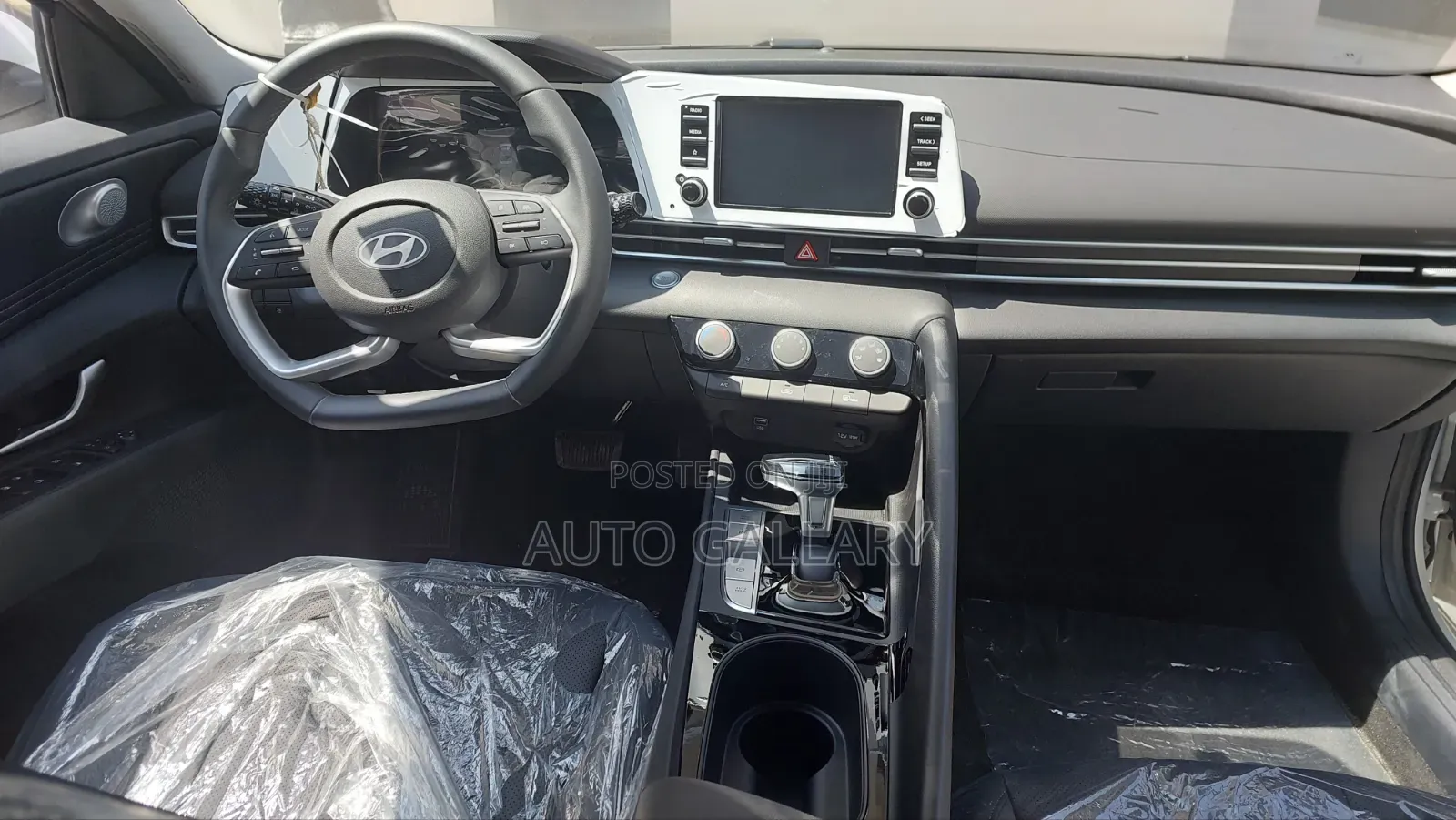 New Hyundai Elantra 2025 White