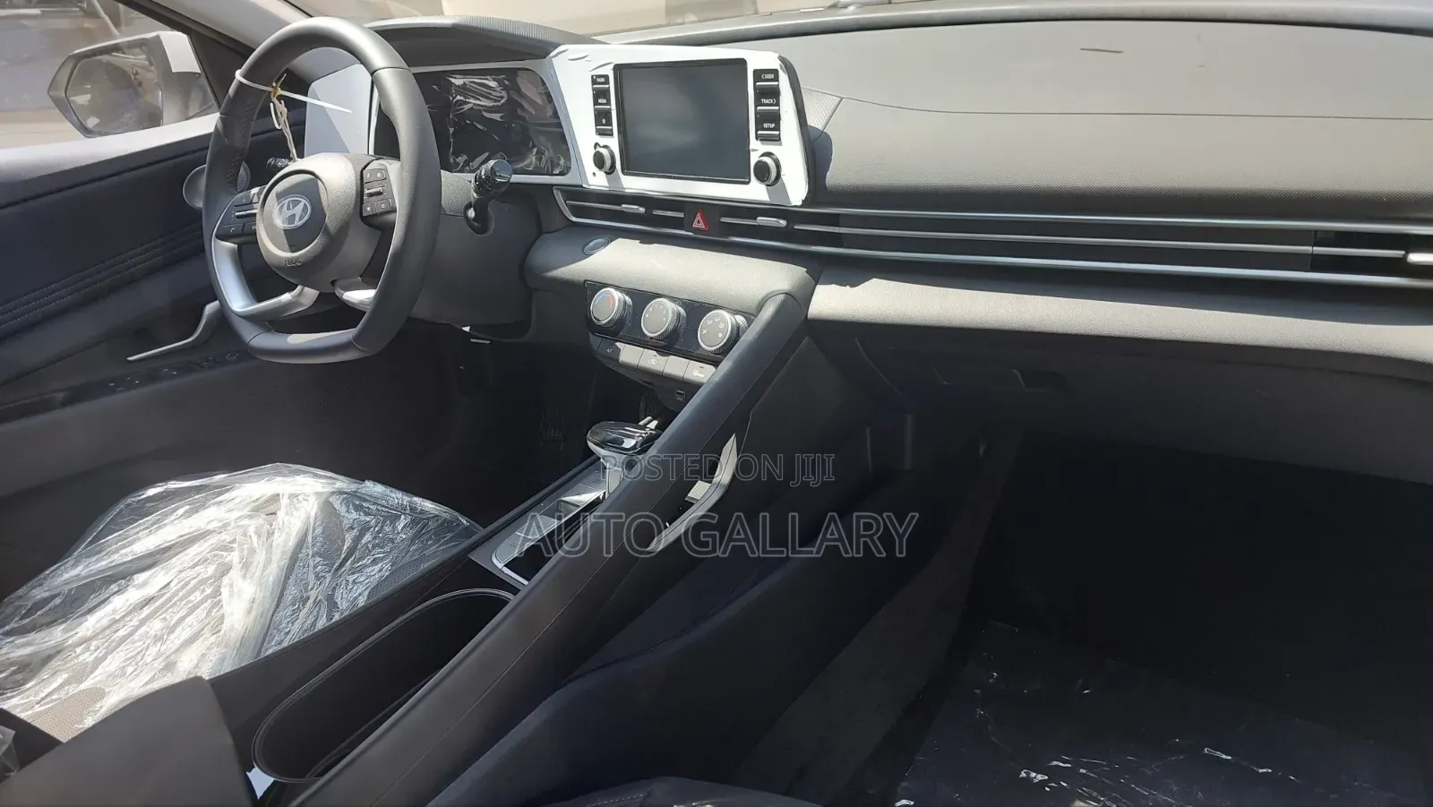 New Hyundai Elantra 2025 White