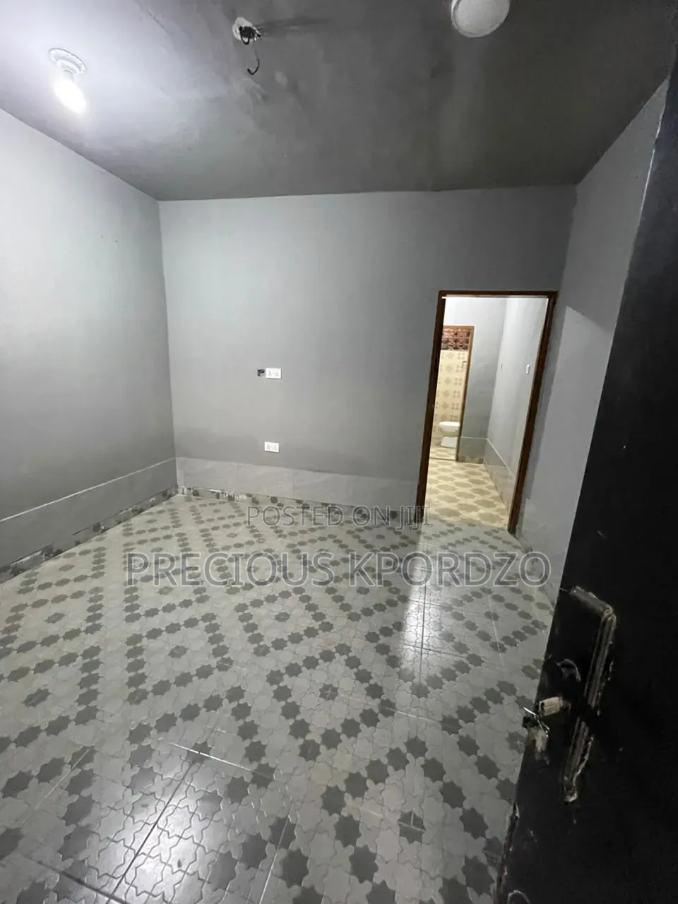1bdrm Room & Parlour in Lakeside Community 1 for rent
