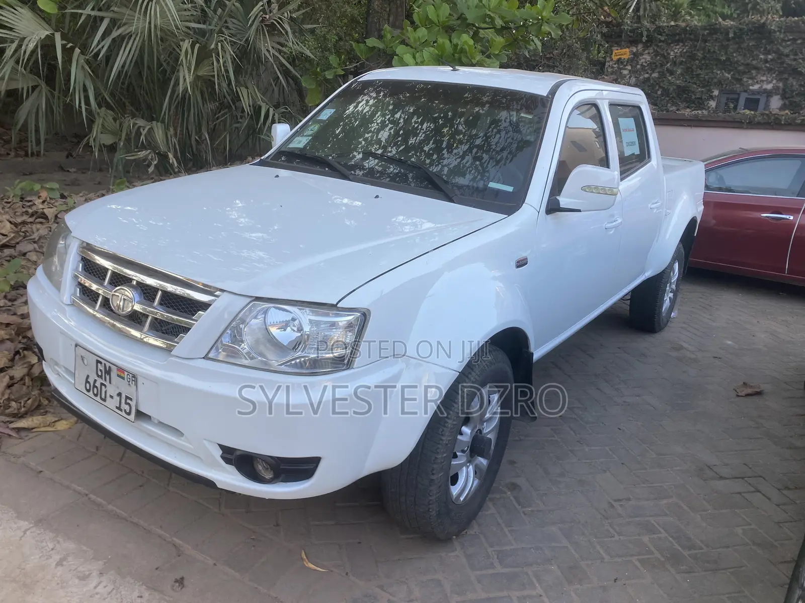 Tata Xenon 2014 White