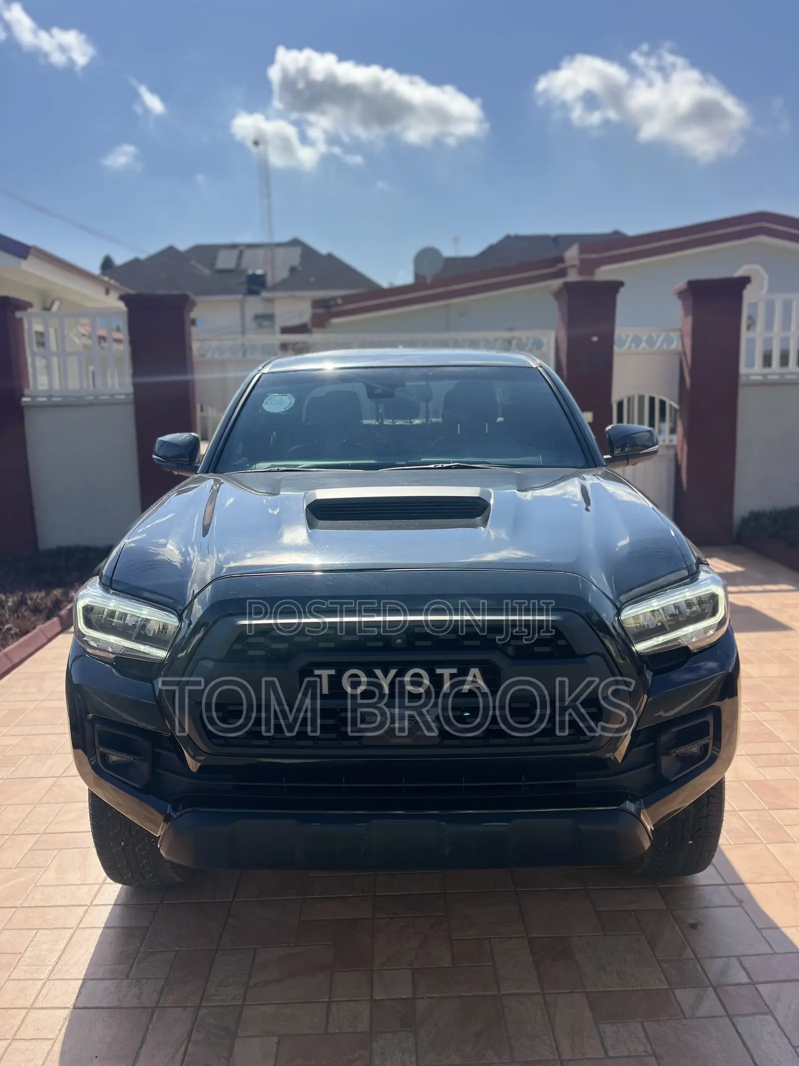 Toyota Tacoma 2024 Black