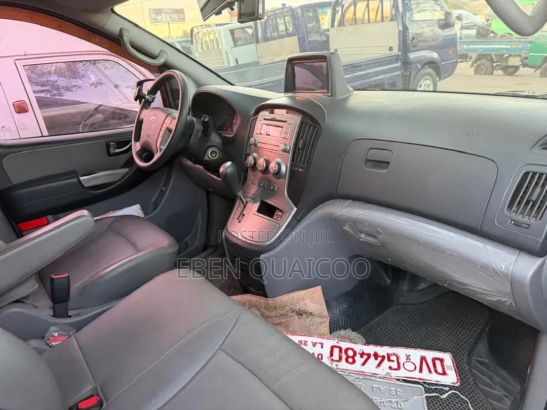 Hyundai Starex 2016 Grey