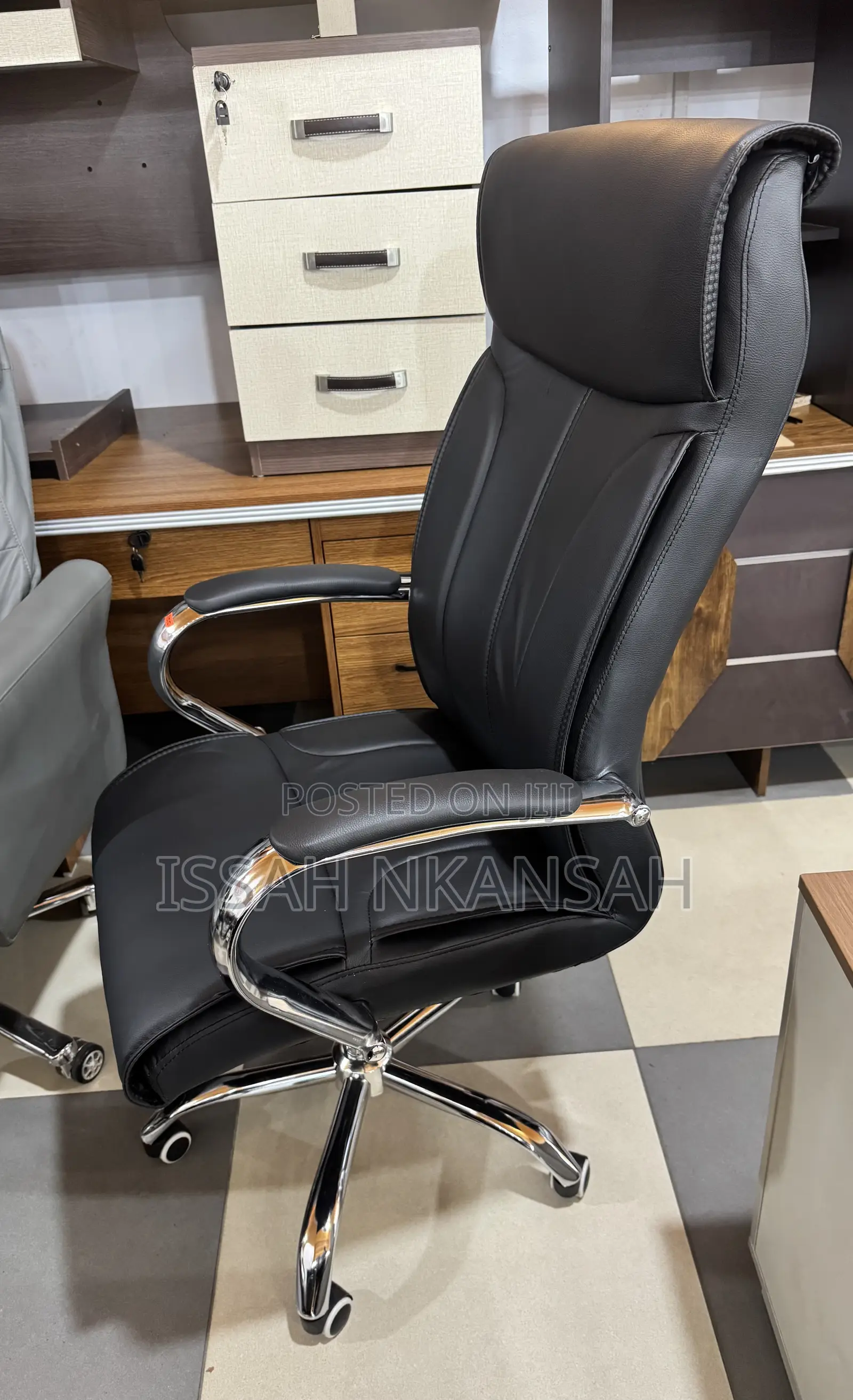 EXECUTIVE Black Leather Office Chair