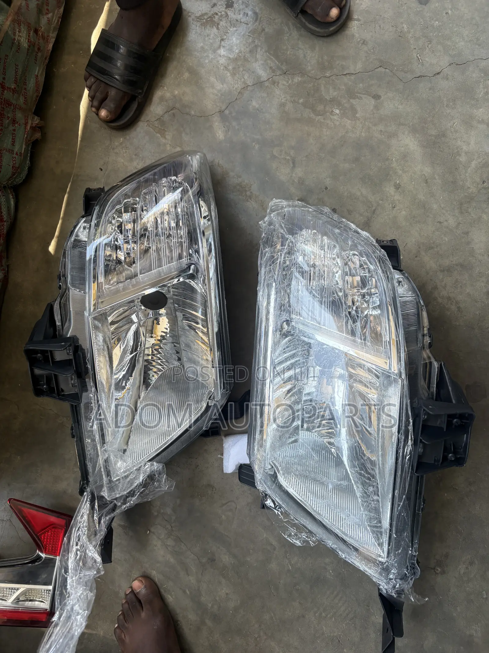 Toyota Hilux Virgo Headlight 2011 2012 2013