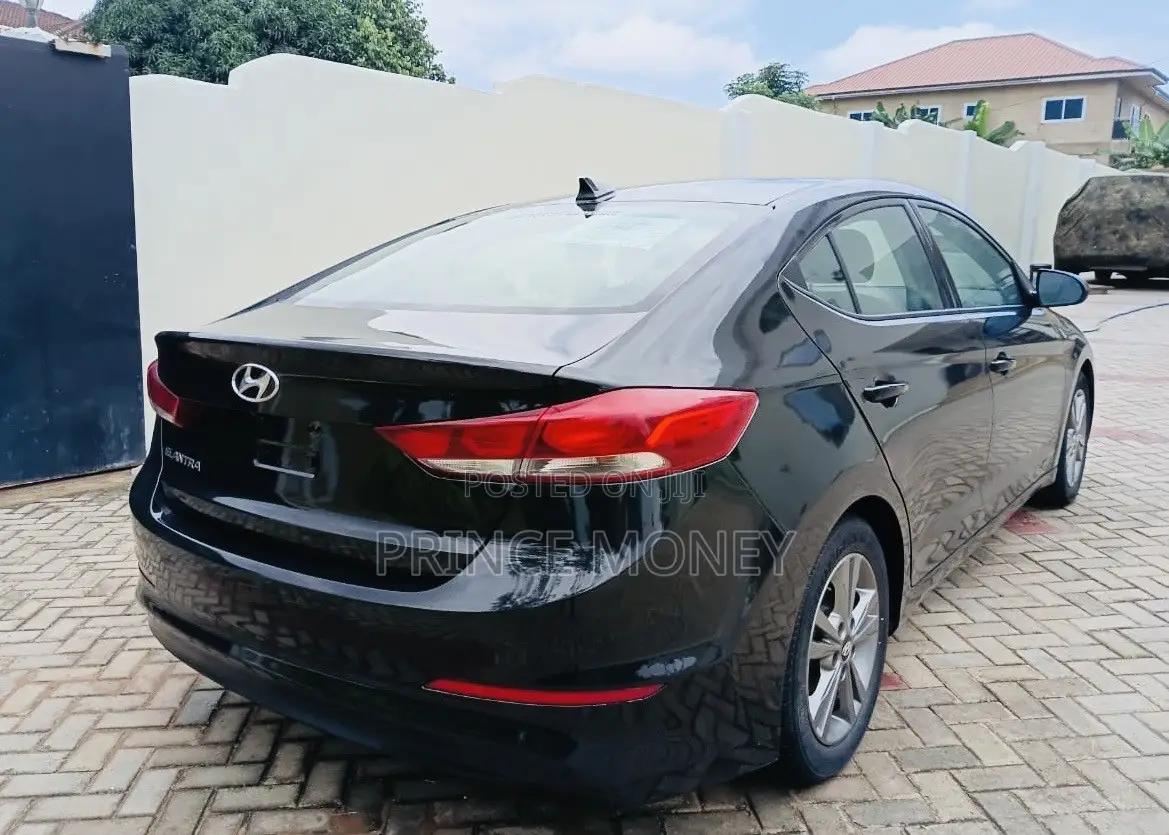 Hyundai Elantra 2018 Black