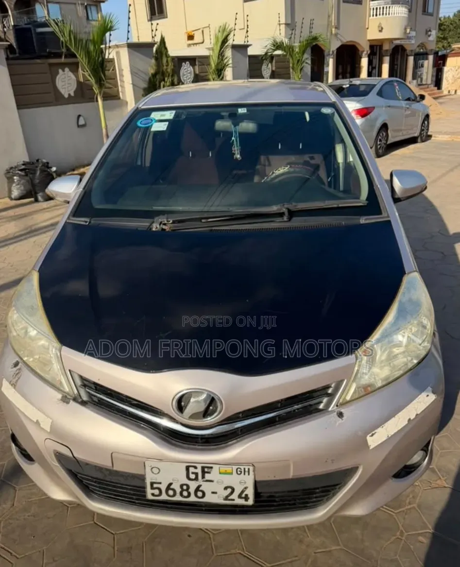 Toyota Vitz 2012