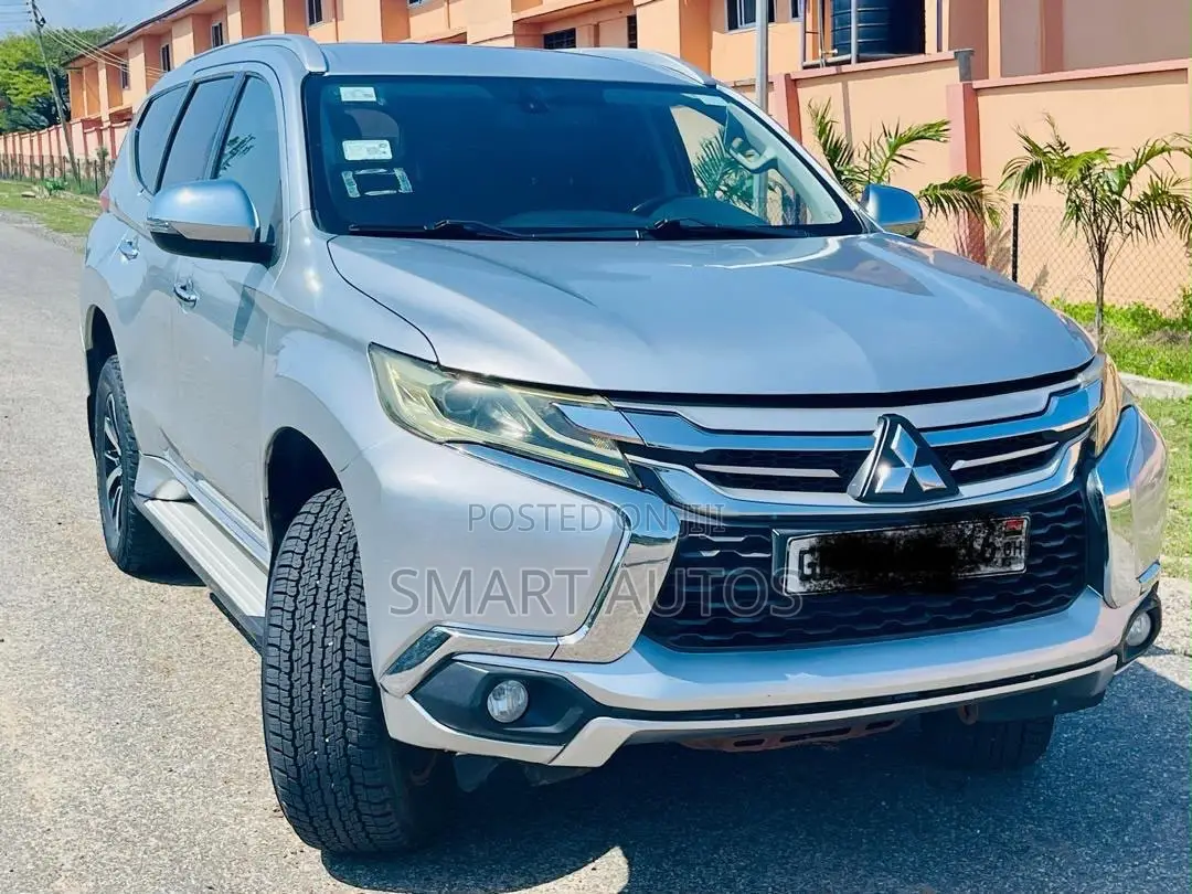 Mitsubishi Pajero Sport GLX 2016 Silver