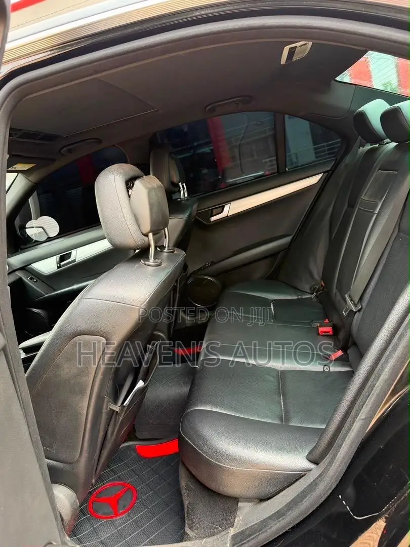 Mercedes-Benz C250 2014 Black